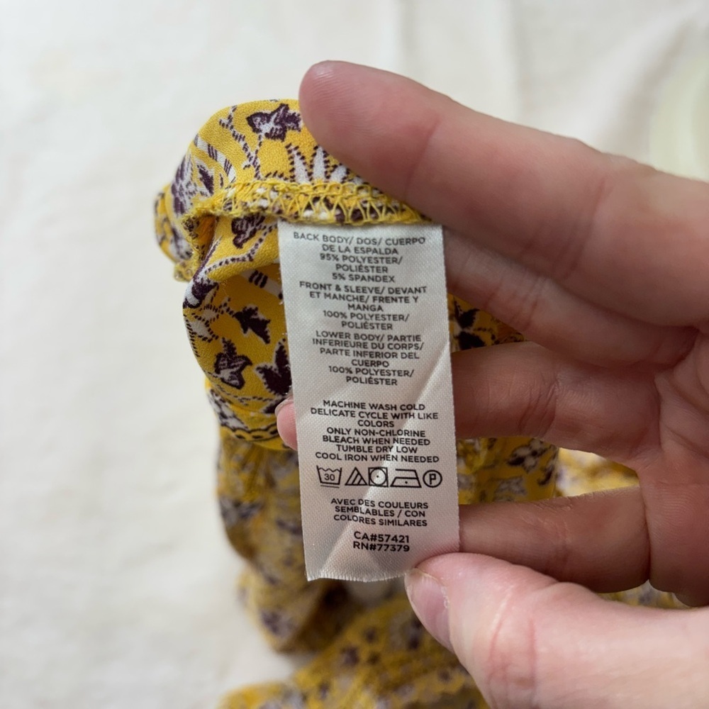 Ann Taylor Yellow Paisley Women's Top - Picture 6 of 6